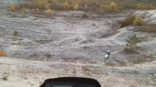 победил