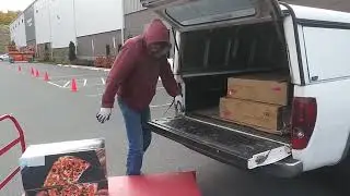 won pick up and loading boxes