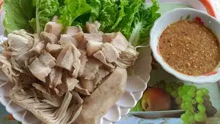 សាច់ជ្រូកបីជាន់ដុតជាមួយក្ដិបខ្នុរមានរស់ជាតិឆ្ងាញ់ប្លែក😋#delicious