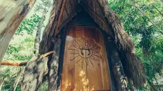 LIVING IN A TREEHOUSE / CARRIBEAN