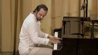 Дмитрий Аникеев Сыроечковский - два этюда: Фа-диез минор и Ми-бемоль минор.