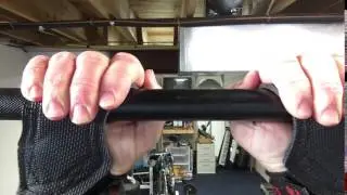Versa Gripps Classic pull ups close up. How to use Versa Gripps Lifting straps for pull ups.