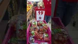 черешня пока ещё дорого в Рами Леви 1700 руб. за кило