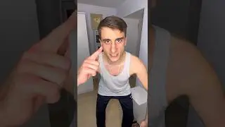 Ага, втихаря сидишь за компом ! 