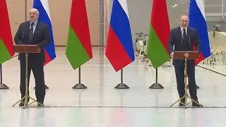 Путин и Лукашенко выступают в цирке
