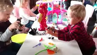 Инстаграм Дом 2 30.09.2015: Кирюша на презентации новинок Hasbro.