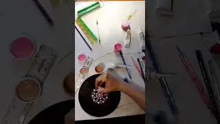 Точечная роспись деревянного панно