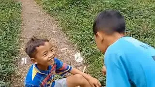 bocil, main bola di hutan.... 