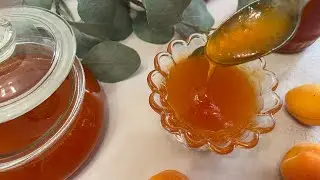 Apricot jam. Jam from mashed apricots. Apricot jam for the winter.