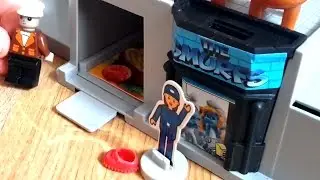 Полицейские расследуют ограбление. Видео для детей