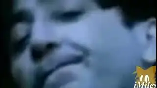 Ананас на столе