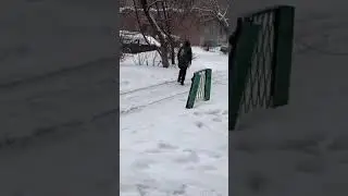 Алкаш идёт