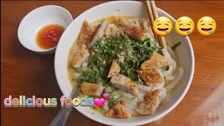 Thuy's rice noodle soup with shrimp is unimaginably delicious/Baby Thinh & Mom