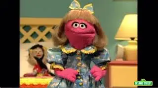 Prairie Dawn does the onion song