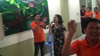 Phần 7  Kỷ niệm 20 năm ra trường 1998 2018  Lớp 12A1  và Cô Chủ Nhiệm