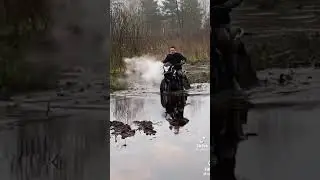 Лонцін через болото
