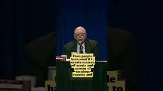 Charlie Munger Exposes Dishonest Accounting: The Truth About Derivatives  #shorts