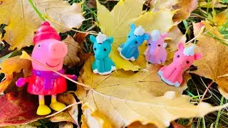 Peppa Pig Toys UNICORN Erasers Lost in Fall Leaves