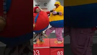 Fat Suit Sumo Battle