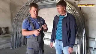 Сборка торцов теплицы сотами вертикально