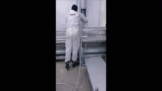 Очистка внутренней поверхности воздуховода щеточной машиной №2.