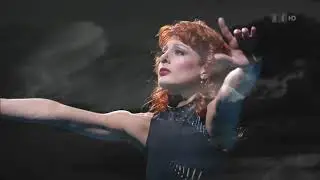 Алла Пугачева - Нас бьют, мы - летаем