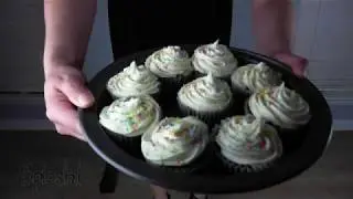Cup Cake Sitting
