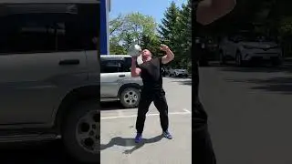 Полтос на кулаке 
