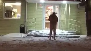 Голый Миша из Ростова пошел за пивасом