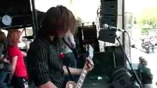 Paramore Performing Emergency Live @ Warped Tour