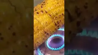 Roast corn on gas stove #corn #asmrcookingsounds