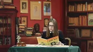 Copyright free stock footage || School Girl