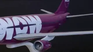 Herpa snap fit 1:200 Wow air a330 (excuse the first 4 seconds)