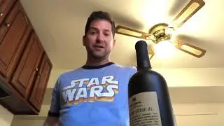 How to Uncork a Wine Bottle With a Screw