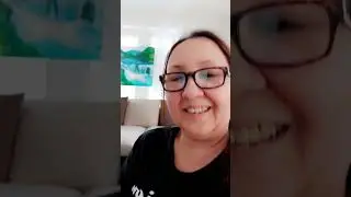 веселая бабуля и терпеливый внук