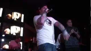 Mr. Busta - Eyyo / A Csajozós Nóta 6 [HD] (Live At Up! The Club)