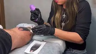 Тату на ноге для парня - аниме. Красивая и стильная татуировка от мастера Kot Tattoo Studio