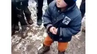 Пацаненок классно танцует!!!!
