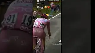 Tadej Pogacer überreicht jungen Fan eine Trinkflasche #shorts #cycling #giroditalia #tadejpogacar