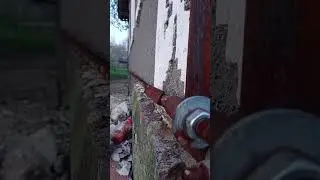 Стягування будинку арматурою