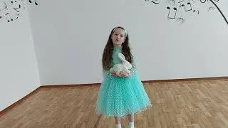 Данилова Полина, МАДОУ " Д/сад 16", "Цветы для мамы" слова и музыка Е.Обуховой.