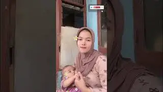 Ibu muda cantik live sambil menyusui buah hati
