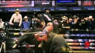 Paulo Lima rides Crosswired for 92.25 points