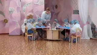НОД "Чистить зубы нам не лень" опыт с зубной пастой № 1