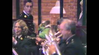 1985 Fynske Livregiments Musikkorps spiller på Strib Skole