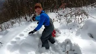Лица в снегу.