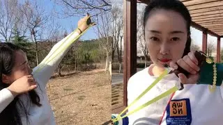 wow amazing girl use slingshot like pro,slingshot skill,slingshot shooting part 128