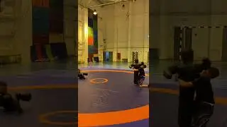 Вольная борьба , работа с чучелом  #wrestling #вольная_борьба #спортсмен #спорт #тренер #ufc #sports