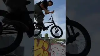 Mistico hace 3 Trucazos en Skatepark de Barcelona