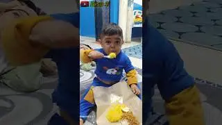 Dian Makan Nasi Kuning